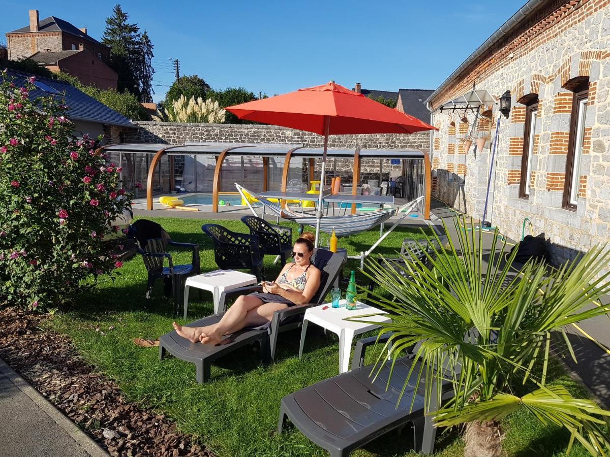 Duplex Swimming Cats Hotell Saint-Hilaire-sur-Helpe Eksteriør bilde